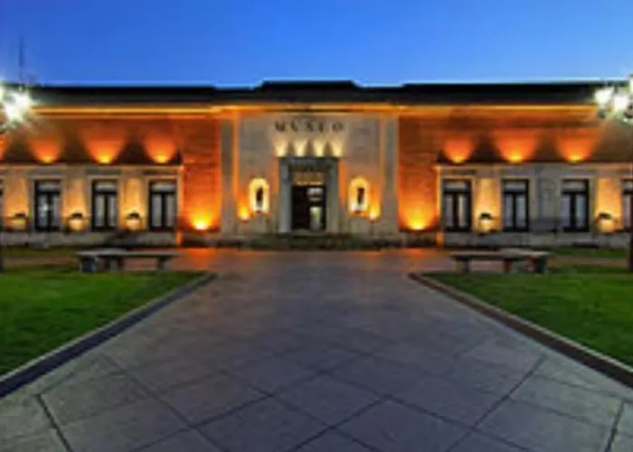 Nana In Parking En El Edificio ビルバオ