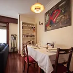 Nana In Parking En El Edificio Apartmán *