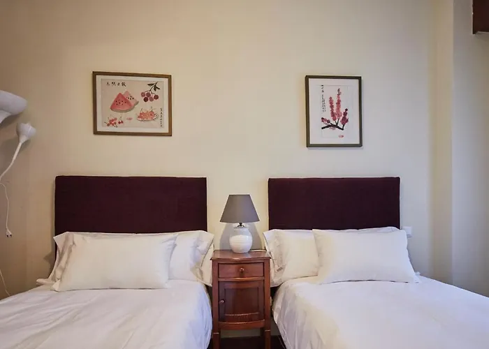 Nana In Párking En El Edificio Appartamento Bilbao