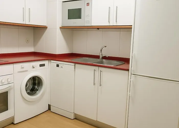 Nana In Párking En El Edificio