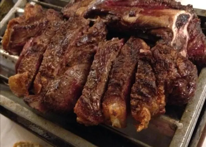 Nana In Parking En El Edificio Апартаменты *