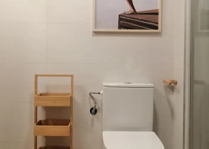 Nana In Parking En El Edificio Апартаменты *